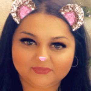 Meet your Posher, Adrienne